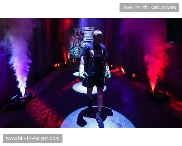 洛马琴科vs：方寸之间的“黑客帝国”，当精密算法遇见拳击暴力